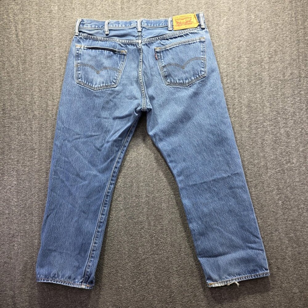 Levis 501 Jeans Mens 40x30 Blue Button Fly Straight Leg Denim Medium Wash - Picture 3 of 11